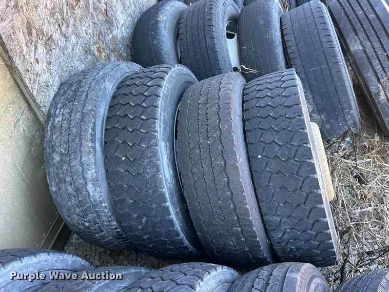 image for item ET6510 Tires and wheels 