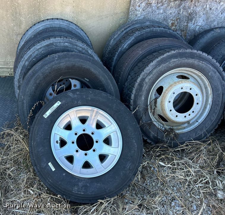 image for item ET6510 Tires and wheels 