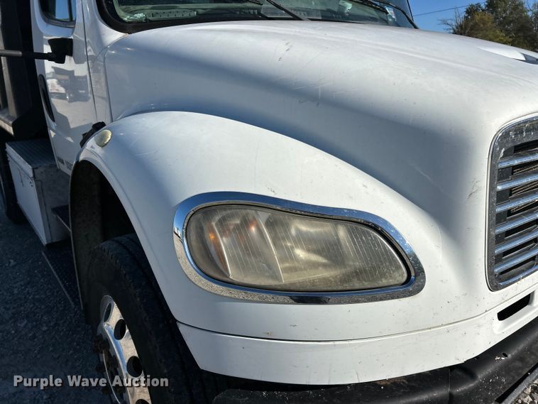 image for item ET6511 2009 Freightliner Business Class M2 Chipper truck