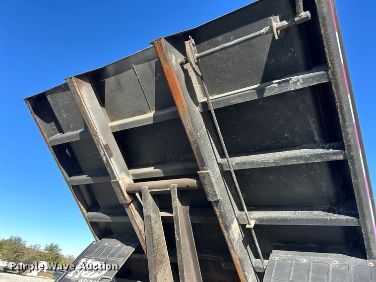 image for item ET6511 2009 Freightliner Business Class M2 Chipper truck