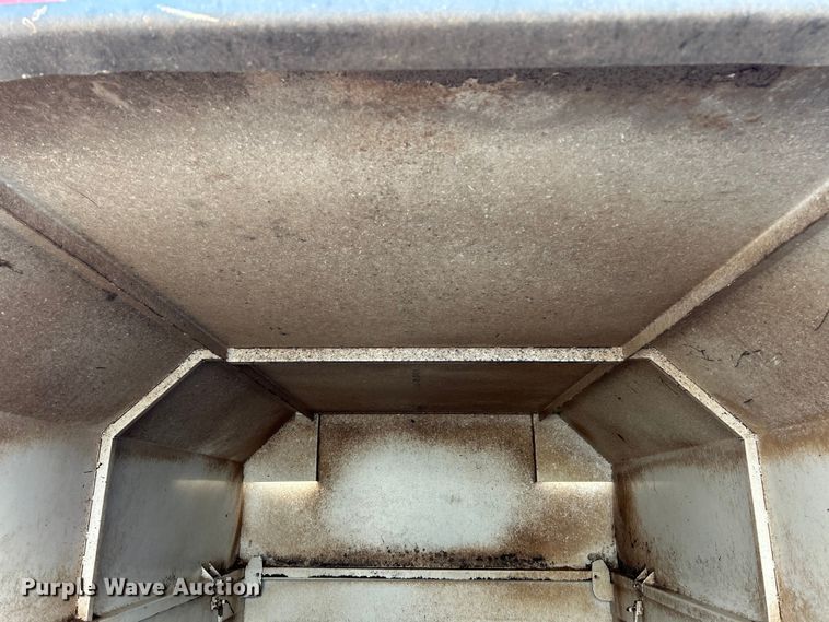 image for item ET6511 2009 Freightliner Business Class M2 Chipper truck