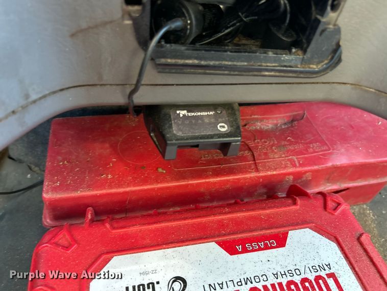 image for item ET6511 2009 Freightliner Business Class M2 Chipper truck