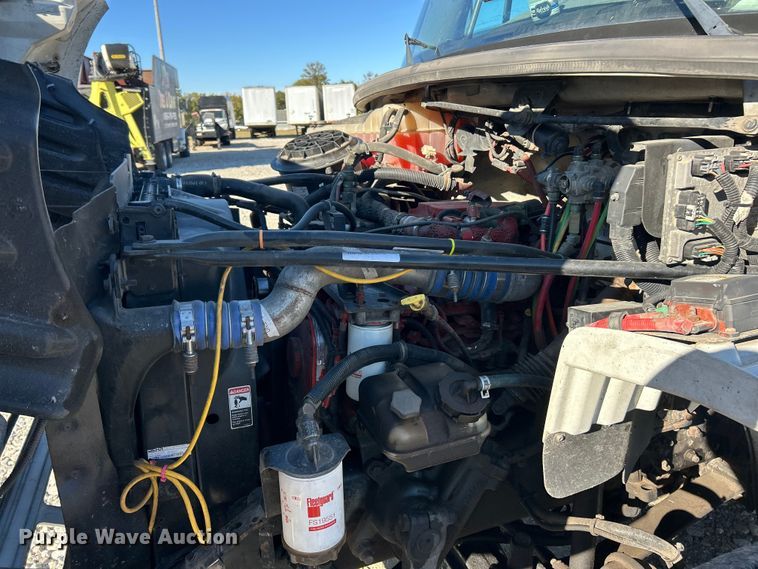 image for item ET6511 2009 Freightliner Business Class M2 Chipper truck