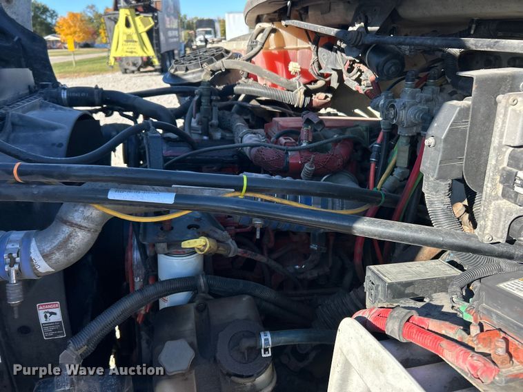 image for item ET6511 2009 Freightliner Business Class M2 Chipper truck