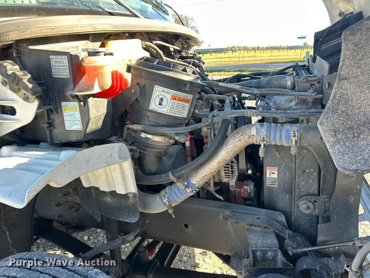 image for item ET6511 2009 Freightliner Business Class M2 Chipper truck