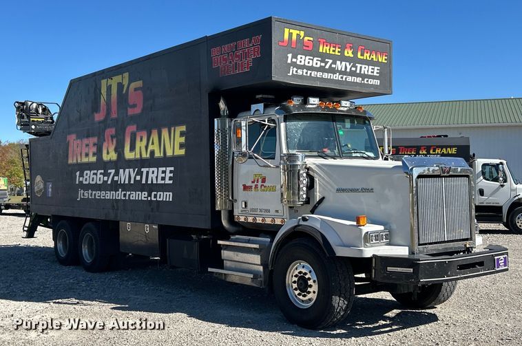 image for item ET6518 2012 Western Star 4900SB grapple crane truck