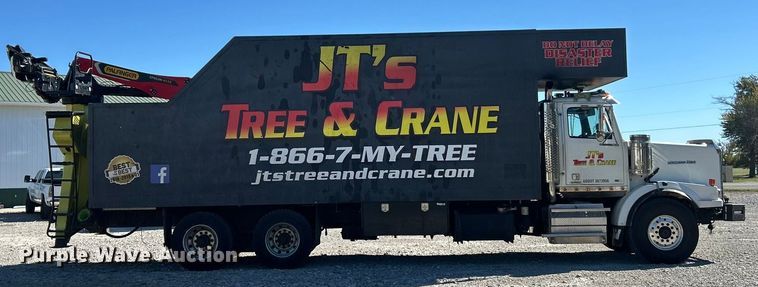 image for item ET6518 2012 Western Star 4900SB grapple crane truck