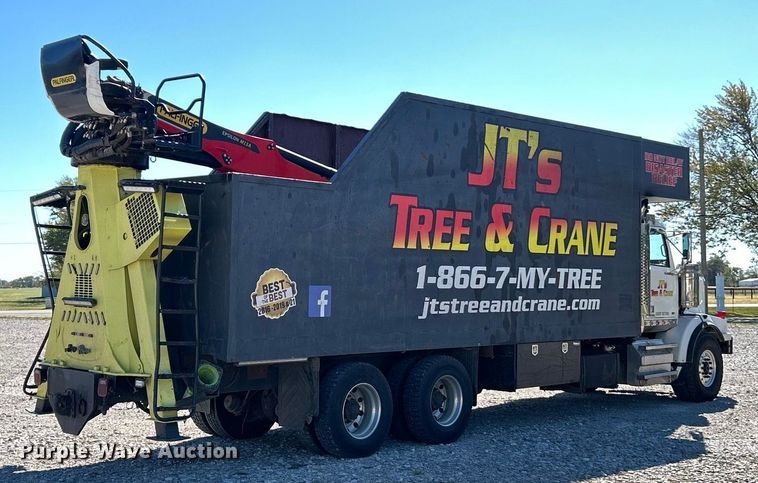 image for item ET6518 2012 Western Star 4900SB grapple crane truck