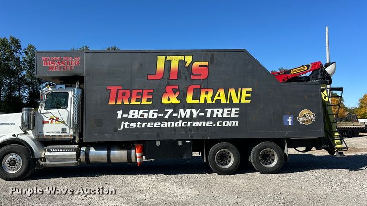 image for item ET6518 2012 Western Star 4900SB grapple crane truck