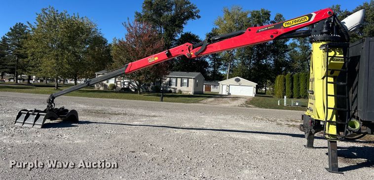 image for item ET6518 2012 Western Star 4900SB grapple crane truck