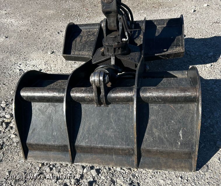 image for item ET6518 2012 Western Star 4900SB grapple crane truck