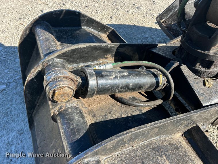 image for item ET6518 2012 Western Star 4900SB grapple crane truck