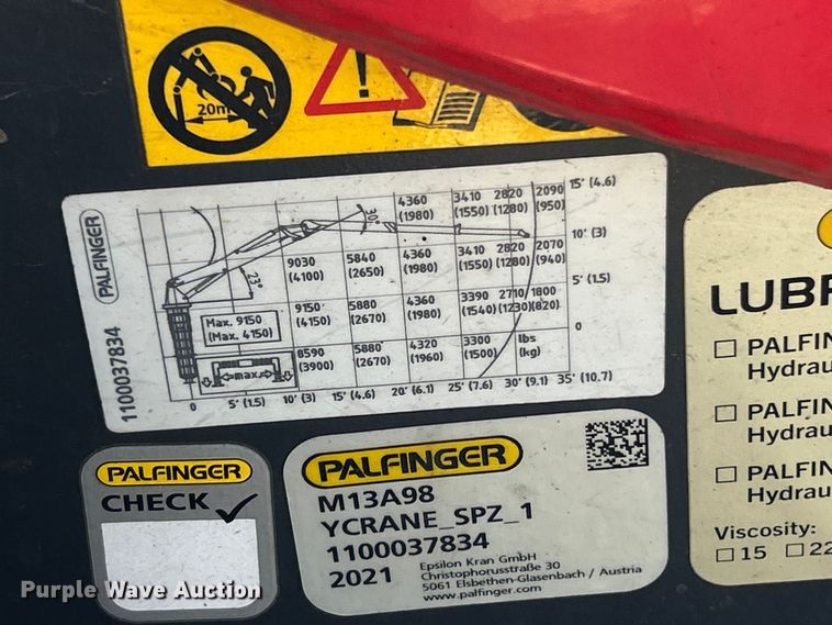 image for item ET6518 2012 Western Star 4900SB grapple crane truck