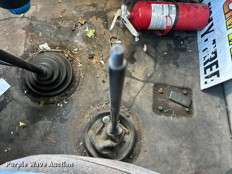 image for item ET6518 2012 Western Star 4900SB grapple crane truck