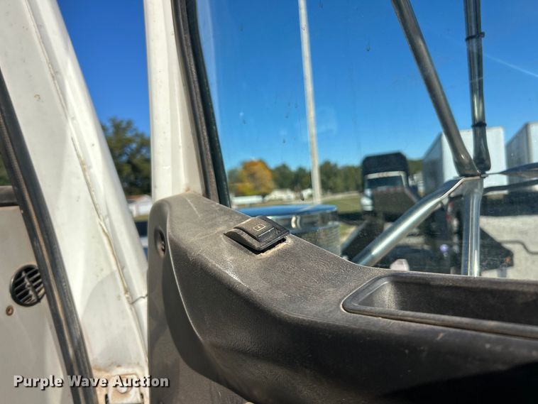 image for item ET6518 2012 Western Star 4900SB grapple crane truck