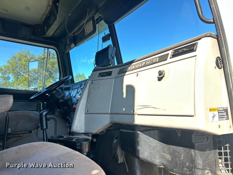 image for item ET6518 2012 Western Star 4900SB grapple crane truck