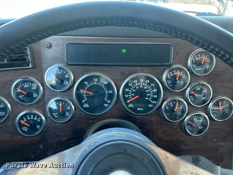 image for item ET6518 2012 Western Star 4900SB grapple crane truck