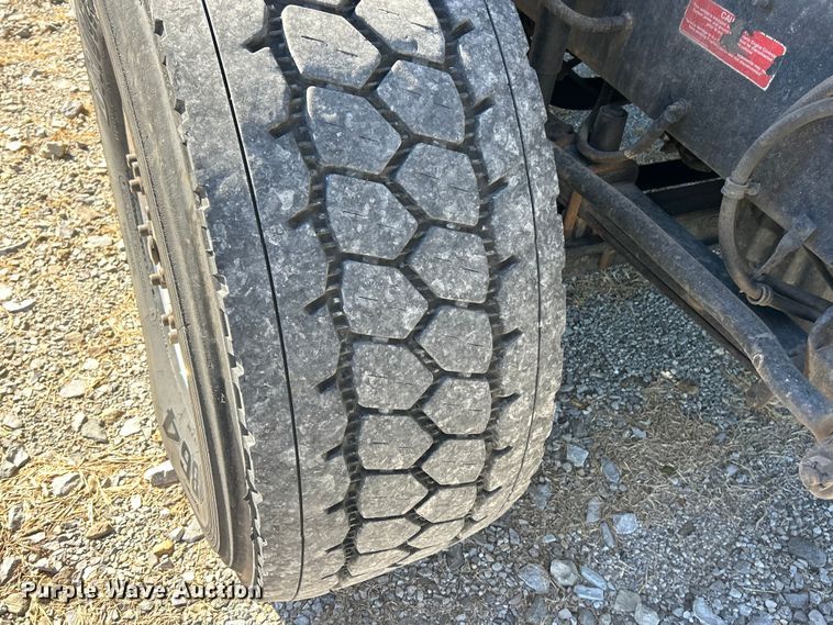 image for item ET6518 2012 Western Star 4900SB grapple crane truck