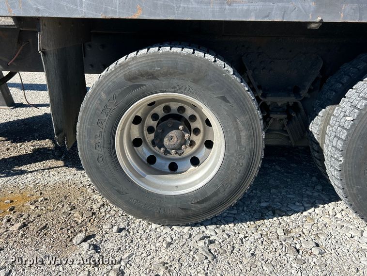 image for item ET6518 2012 Western Star 4900SB grapple crane truck