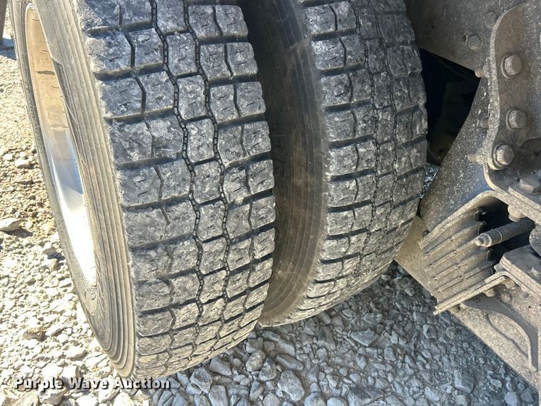 image for item ET6518 2012 Western Star 4900SB grapple crane truck