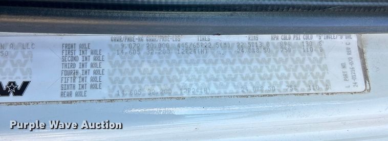 image for item ET6518 2012 Western Star 4900SB grapple crane truck