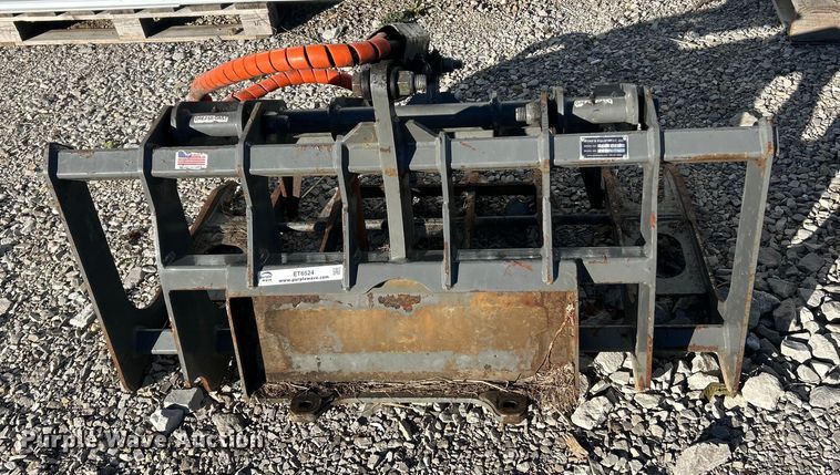 image for item ET6524 Ryan's Equipment 448 skid steer grapple bucket