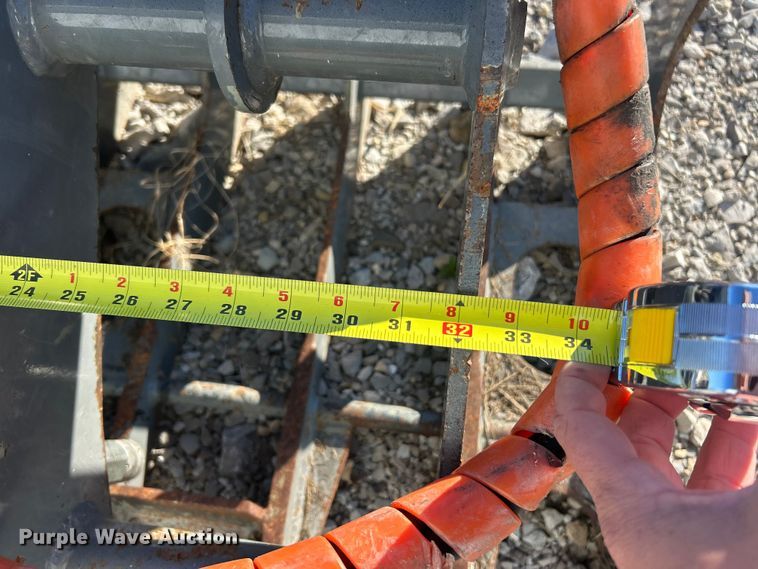 image for item ET6524 Ryan's Equipment 448 skid steer grapple bucket