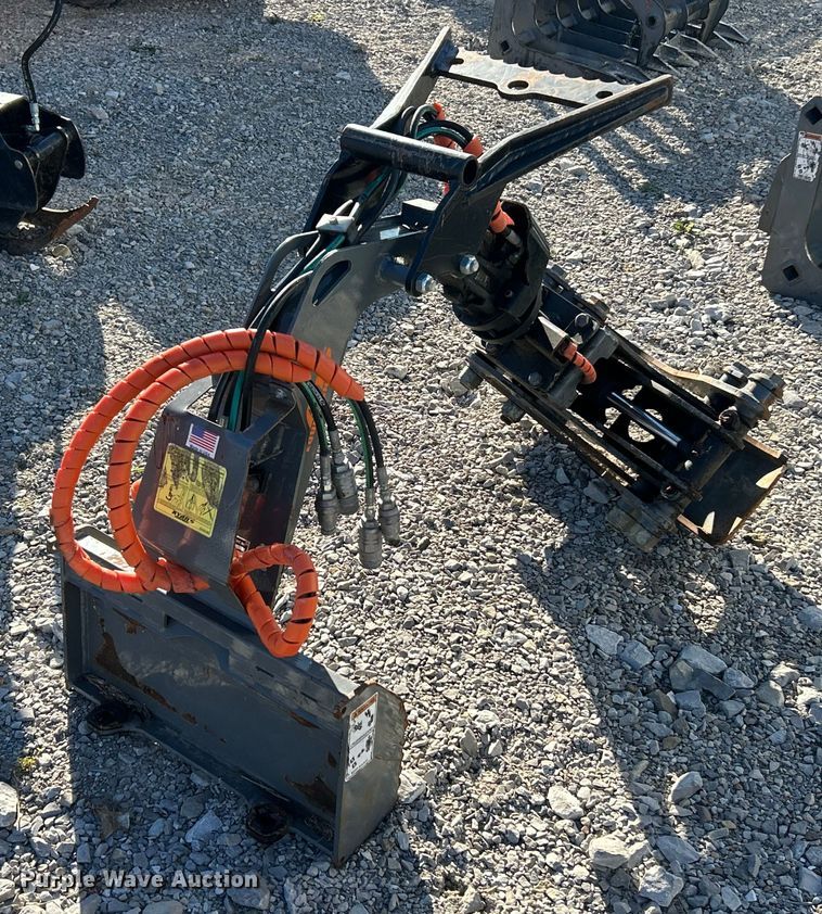 image for item ET6526 Ryan's Equipment 4252 skid steer log grapple