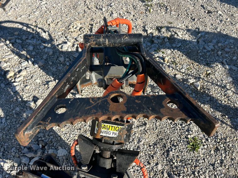 image for item ET6526 Ryan's Equipment 4252 skid steer log grapple
