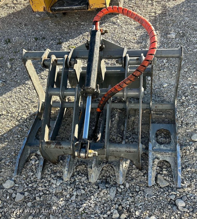 image for item ET6528 Ryan's Equipment 336 skid steer grapple bucket