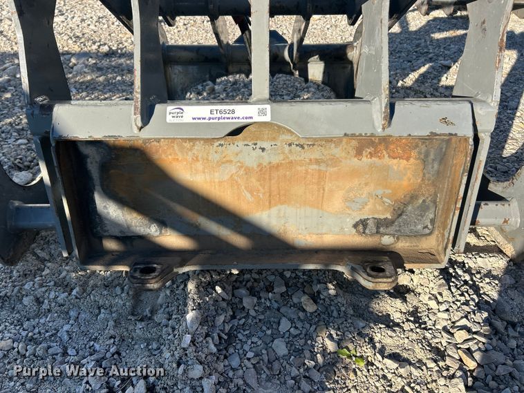 image for item ET6528 Ryan's Equipment 336 skid steer grapple bucket