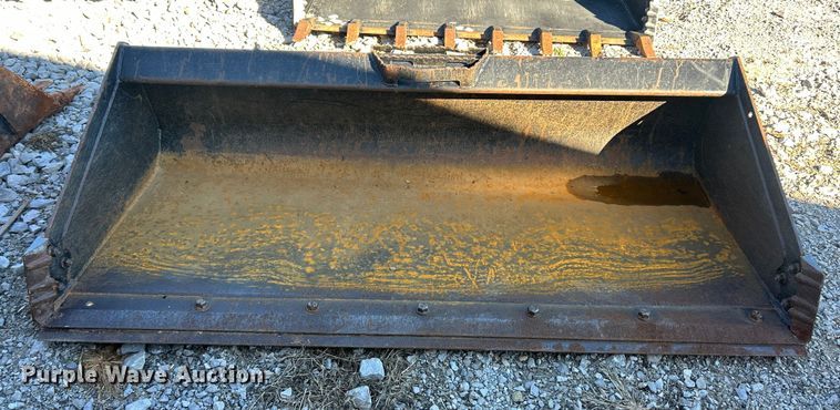 image for item ET6534 Skid steer bucket