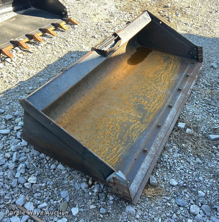 image for item ET6534 Skid steer bucket