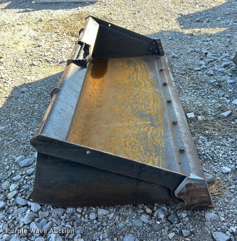 image for item ET6534 Skid steer bucket