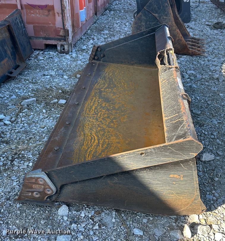 image for item ET6534 Skid steer bucket