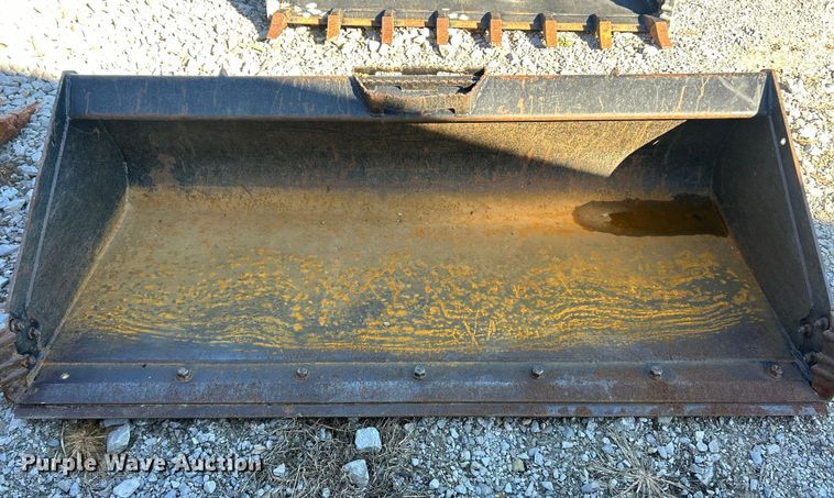 image for item ET6534 Skid steer bucket