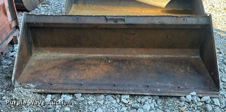 image for item ET6535 Skid steer bucket