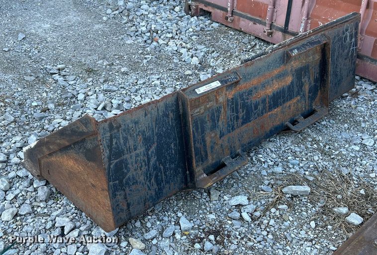 image for item ET6535 Skid steer bucket