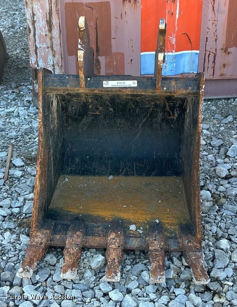 image for item ET6536 Kubota excavator bucket