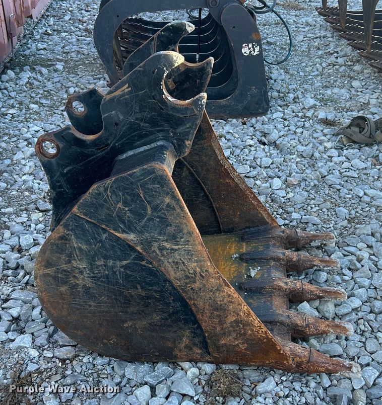 image for item ET6536 Kubota excavator bucket