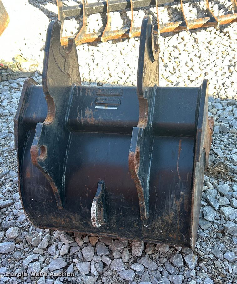 image for item ET6536 Kubota excavator bucket