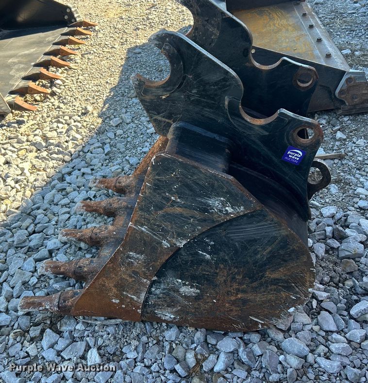 image for item ET6536 Kubota excavator bucket