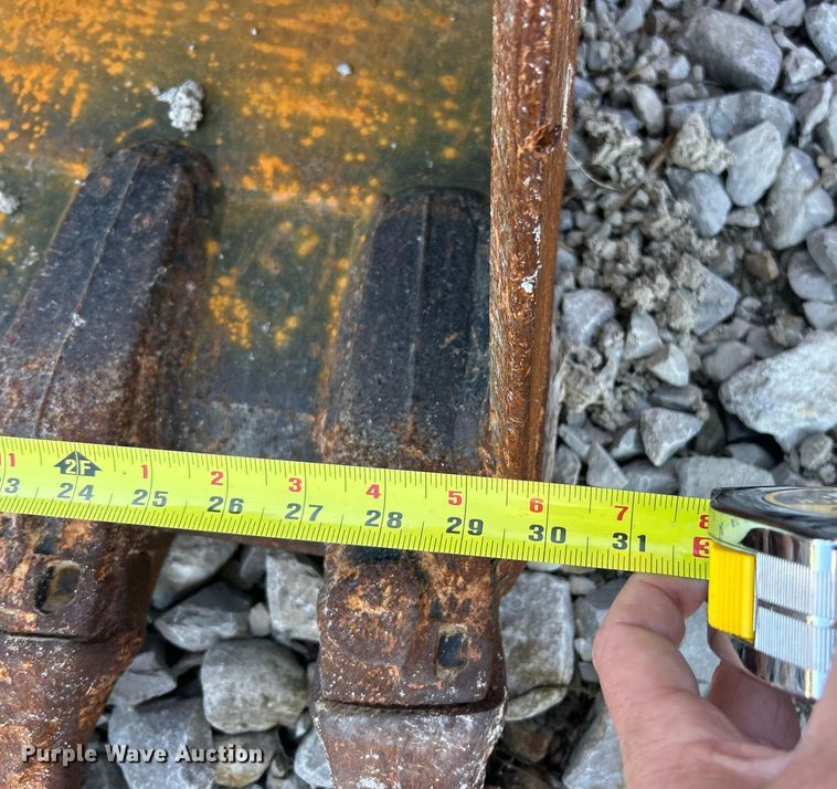 image for item ET6536 Kubota excavator bucket