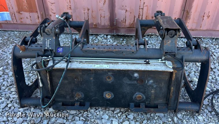 image for item ET6537 2012 Bobcat GRPL 72 ROOT skid steer grapple bucket