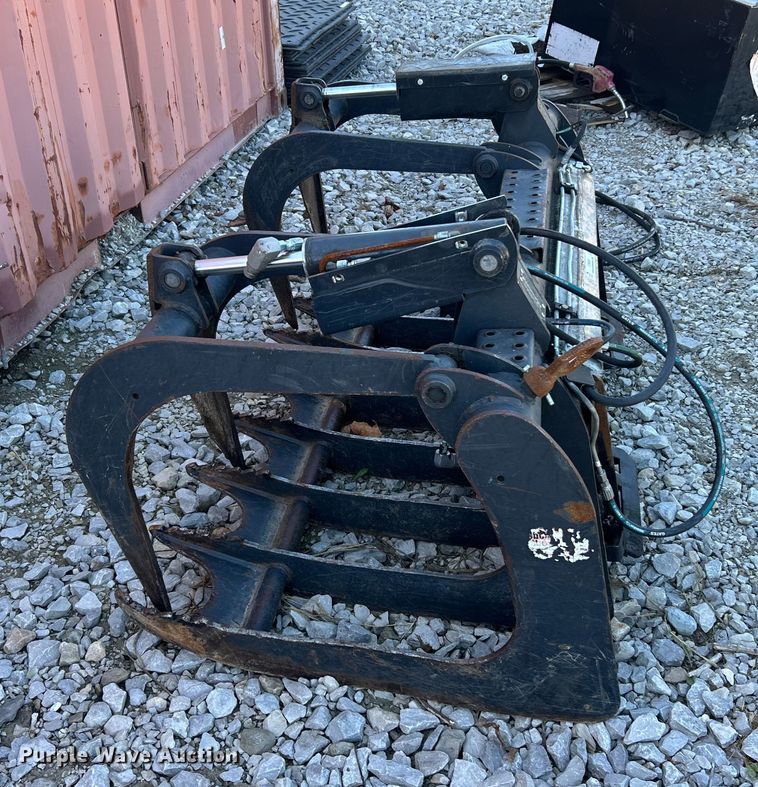 image for item ET6537 2012 Bobcat GRPL 72 ROOT skid steer grapple bucket