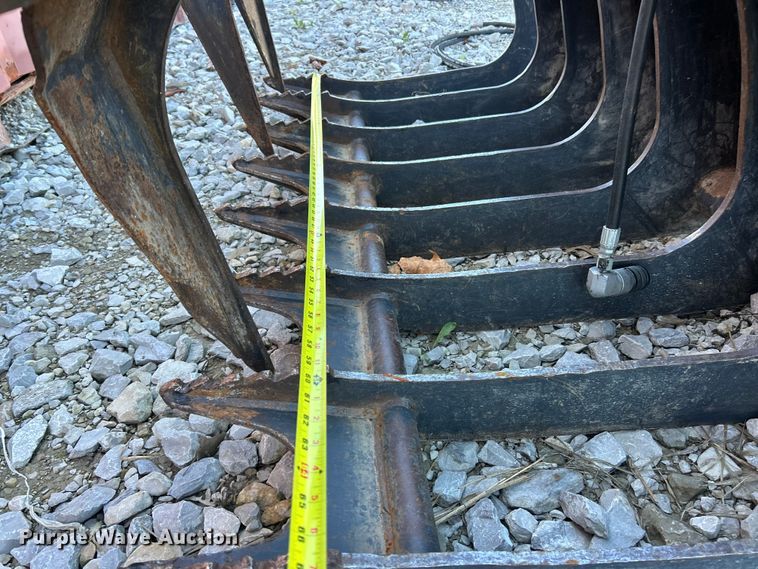 image for item ET6537 2012 Bobcat GRPL 72 ROOT skid steer grapple bucket