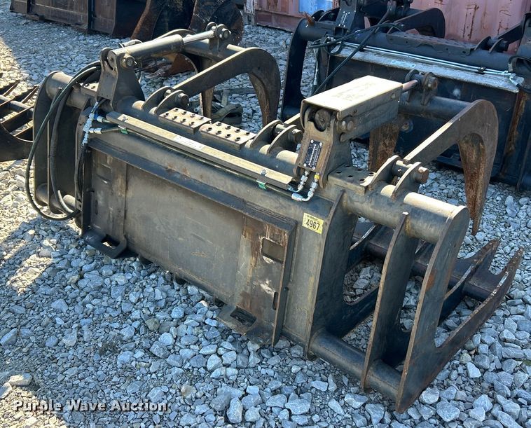 image for item ET6538 2014 Bobcat GRPL 82 ROOT skid steer grapple bucket