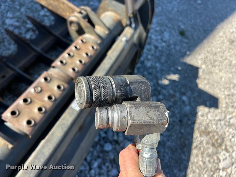 image for item ET6538 2014 Bobcat GRPL 82 ROOT skid steer grapple bucket