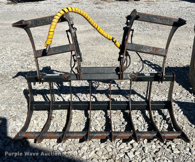 image for item ET6539 Tomahawk skid steer grapple bucket