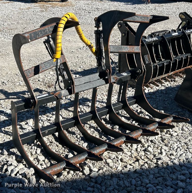 image for item ET6539 Tomahawk skid steer grapple bucket